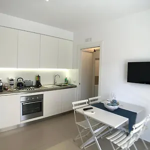 Appartamento Vista Mare Con Parcheggio Privato 